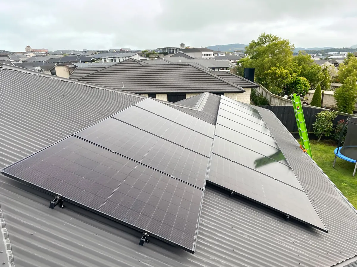 A 5.5kW EFS Solar array on a home in Hāwera, Taranaki