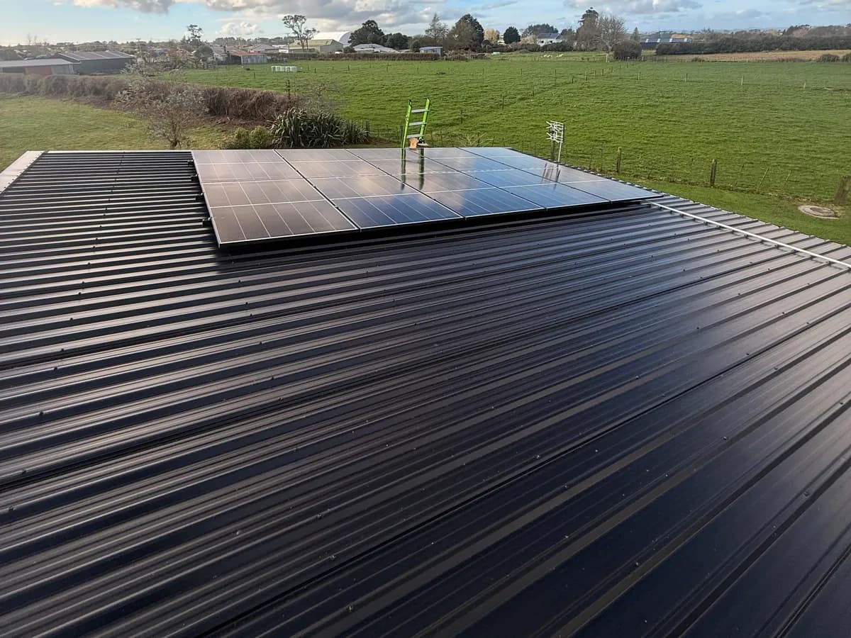 A 4.4kW EFS Solar array on a home in Stratford, Taranaki